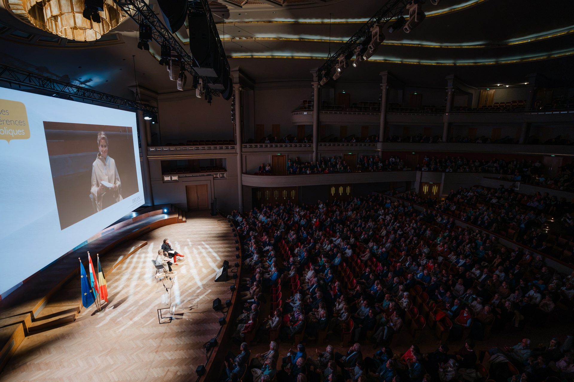 Le public des Grandes Conférences Catholiques dans la grande salle du Bozar